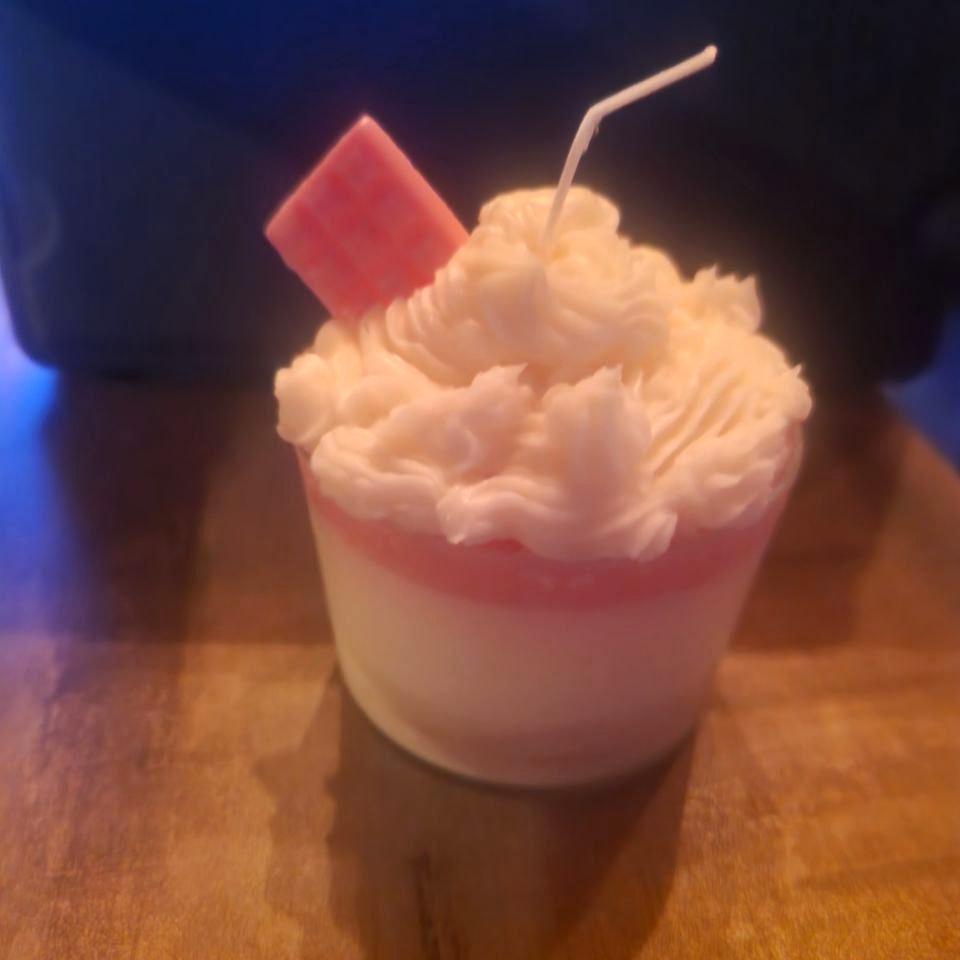 Strawberry Cheesecake Dessertkerze